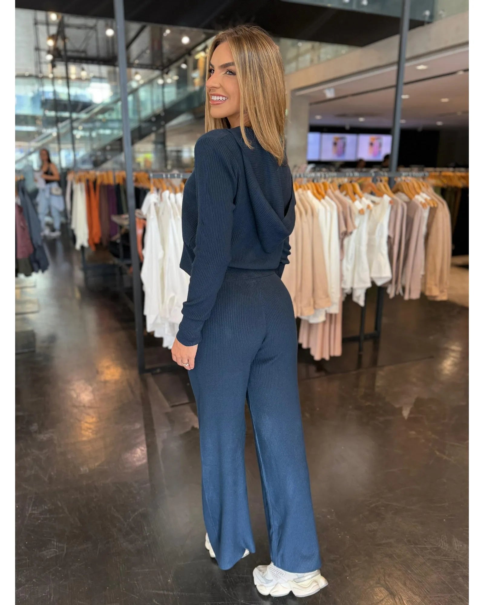Conjunto Modal Pantalona e Jaqueta Zíper