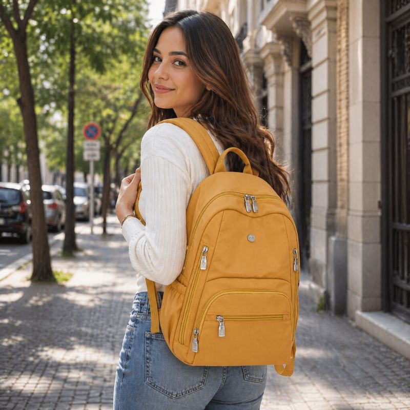 Mochila Feminina de Nylon Flora