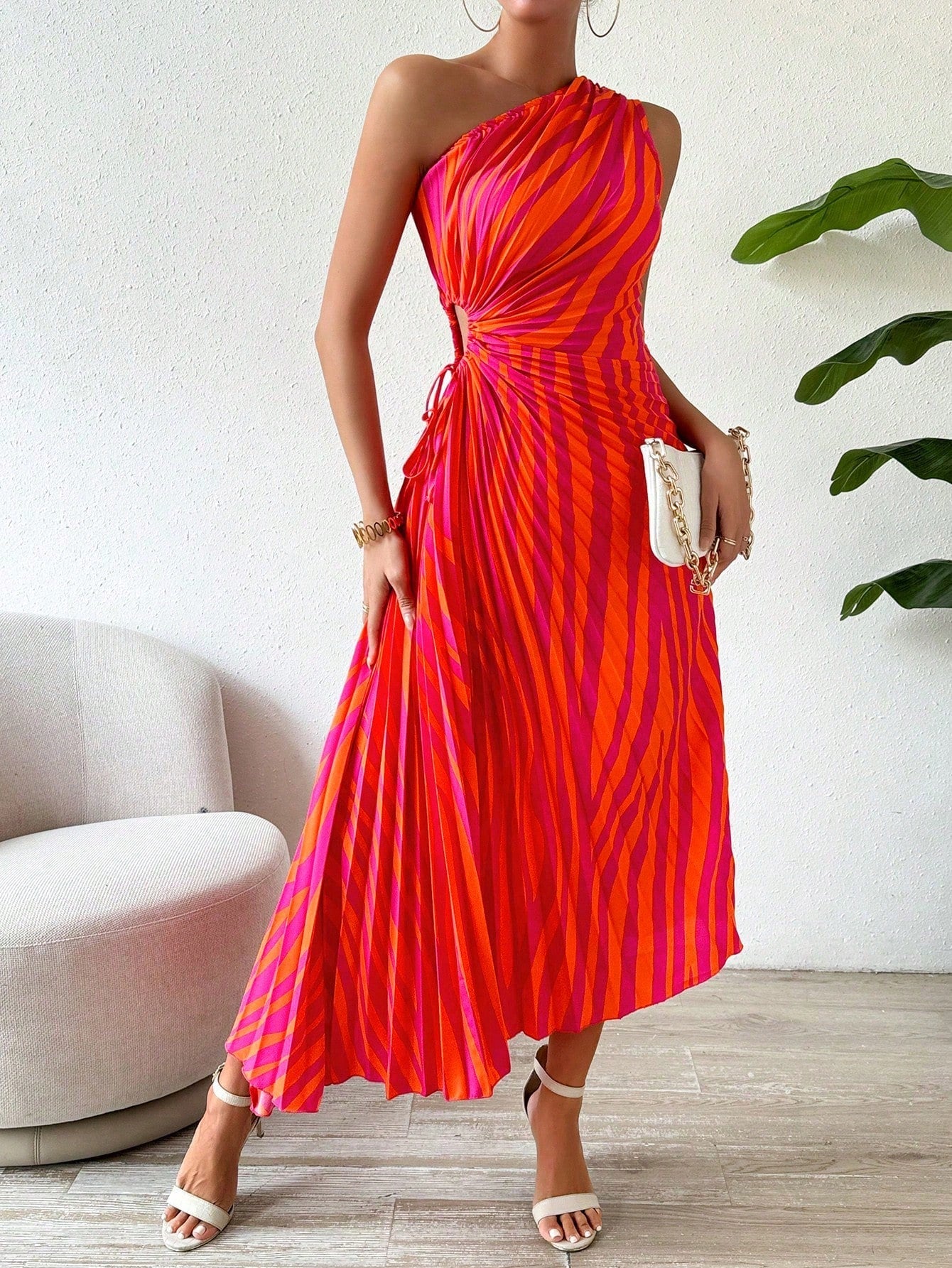 Vestido Longo Plissado Assimétrico