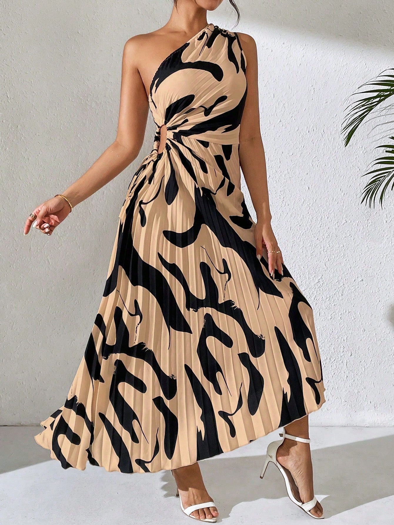 Vestido Longo Plissado Assimétrico