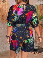 Macaquinho Plus Size com Decote V